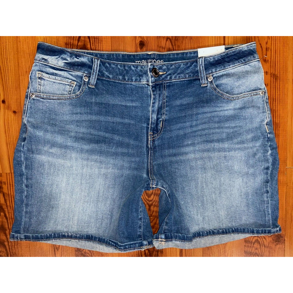 NEW! Maurices Mid Rise 5" Stretch Denim Jean Shorts Sz 16 Womens